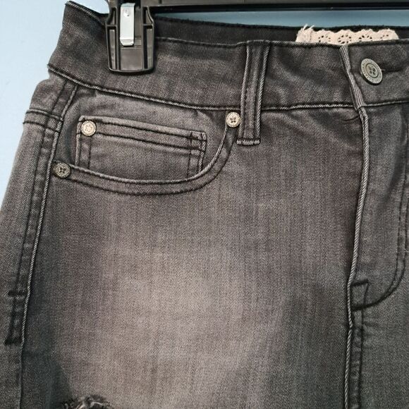 Altar'd State Distressed Henrix Raw Hem Rewash Black Summer Short Size 27 - Picture 6 of 15